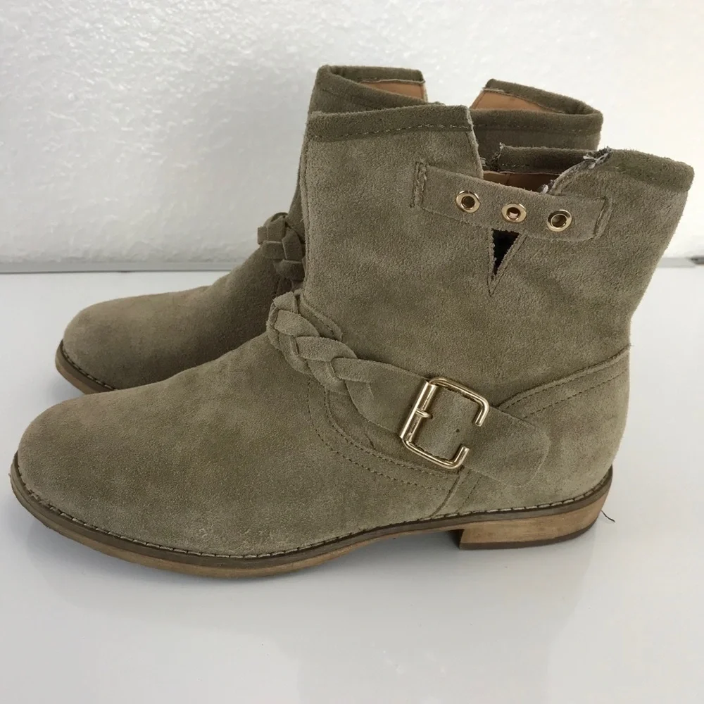 SKECHERS ankle block heel boots 8 womens beige sage suede leather western Boho